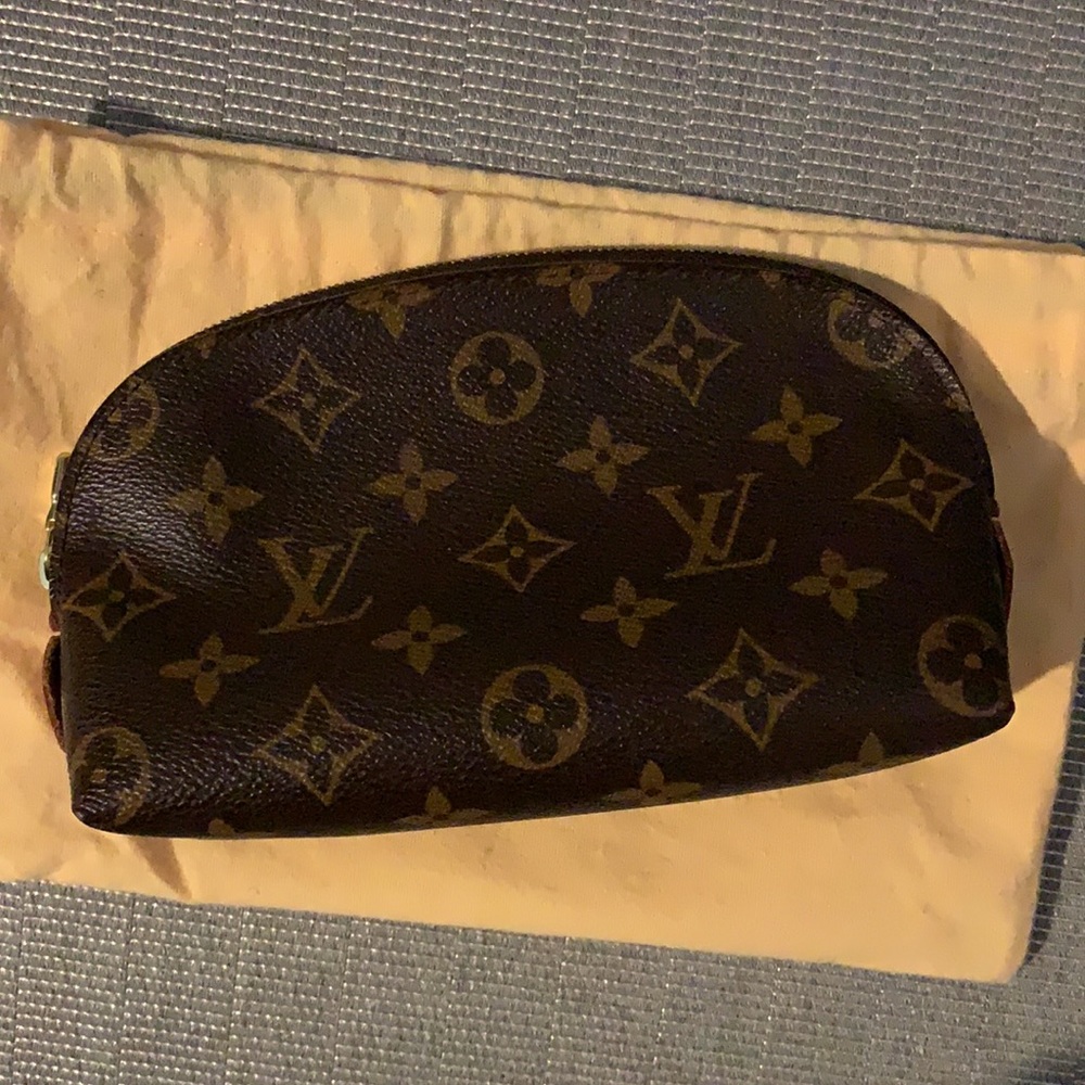 Louis Vuitton PM cosmetic case - Picture 3 of 16